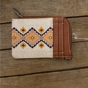 Wrangler Cream and Brown Woven Zip Wallet